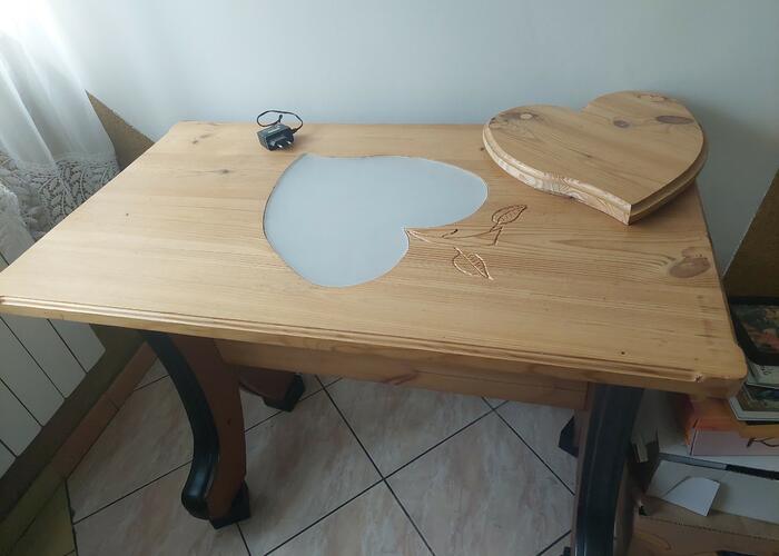 Grajewo ogłoszenia: Sprzedam zabytkowy stół oraz stolik kawowy
Blat stołu z drewna...