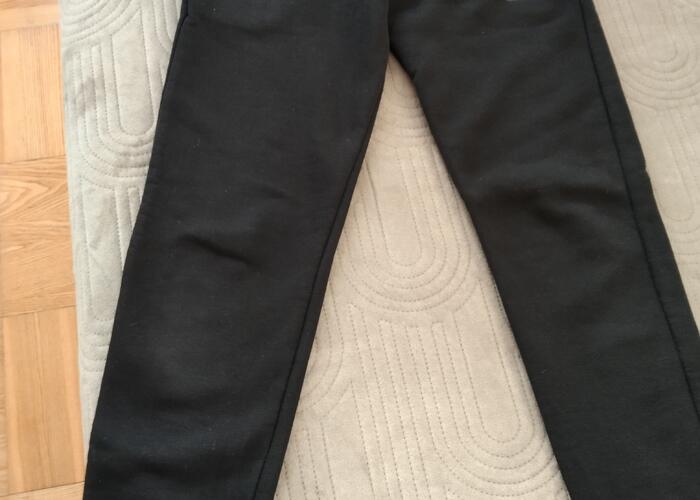 Grajewo ogłoszenia: Sprzedam dwie koszulki damskie i spodnie dresowe Tommy Hilfiger...